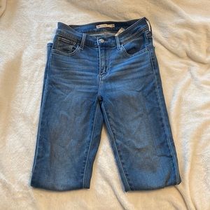 Levi’s skinny jeans